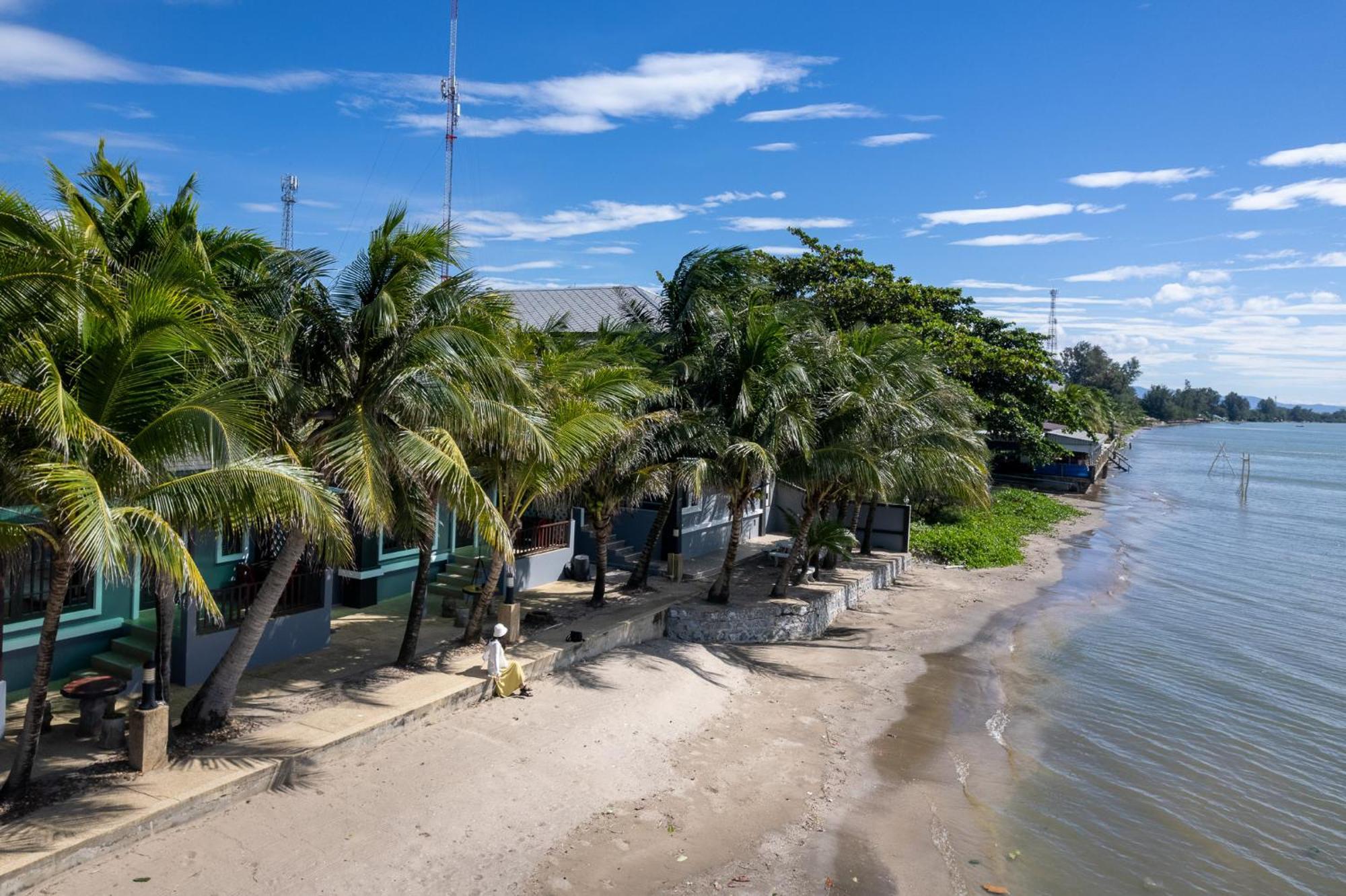Baan Faa Talaychan Resort Chao Lao Beach Exterior photo