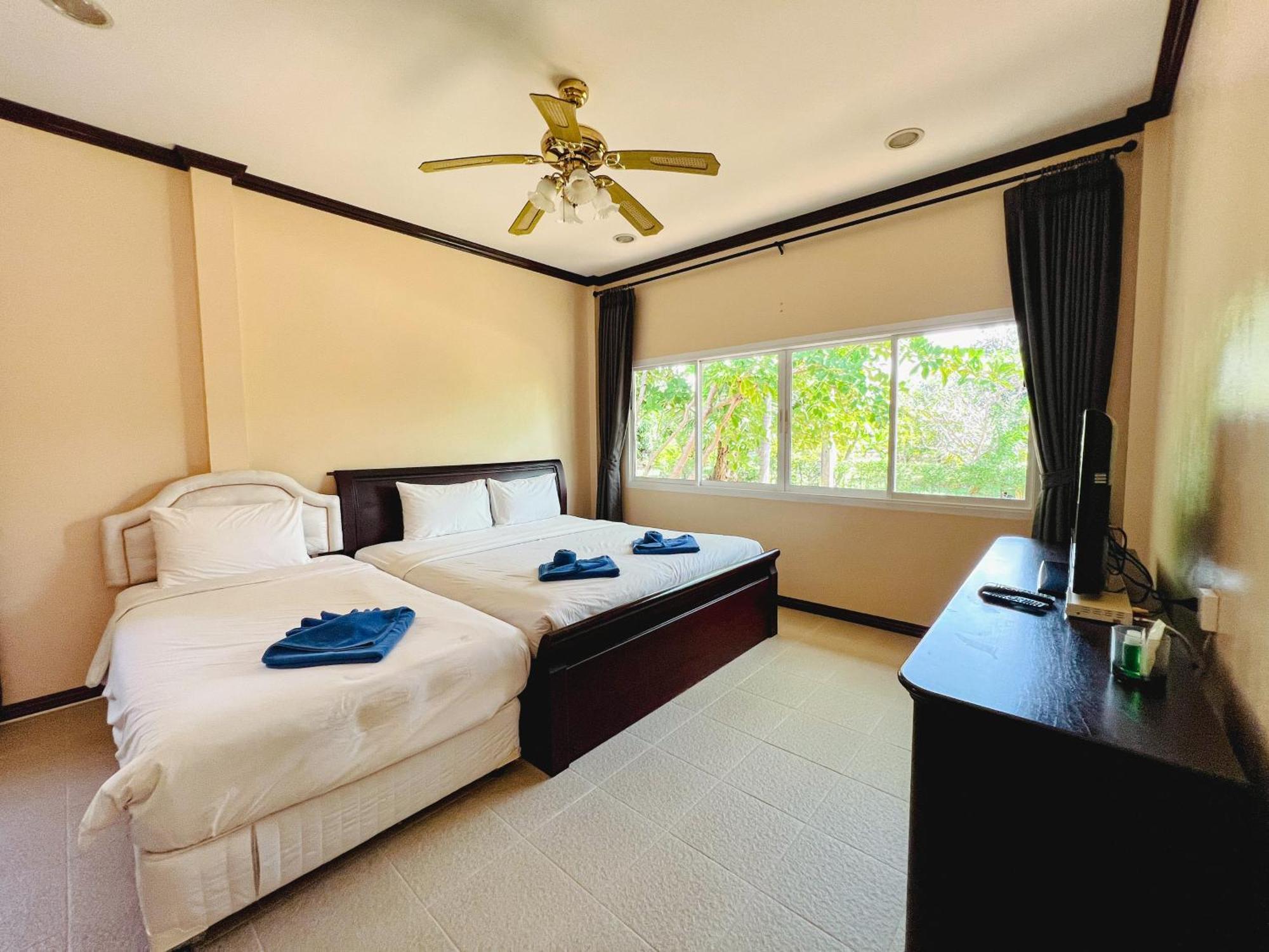 Baan Faa Talaychan Resort Chao Lao Beach Exterior photo