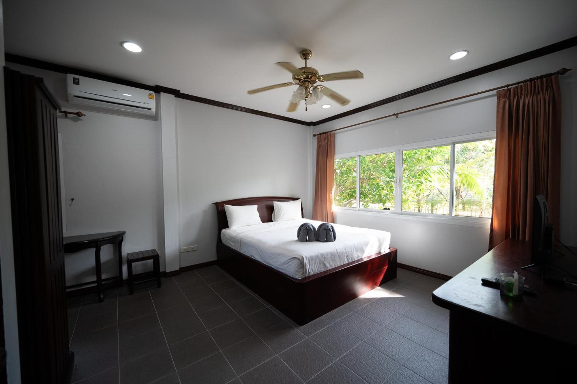Baan Faa Talaychan Resort Chao Lao Beach Exterior photo